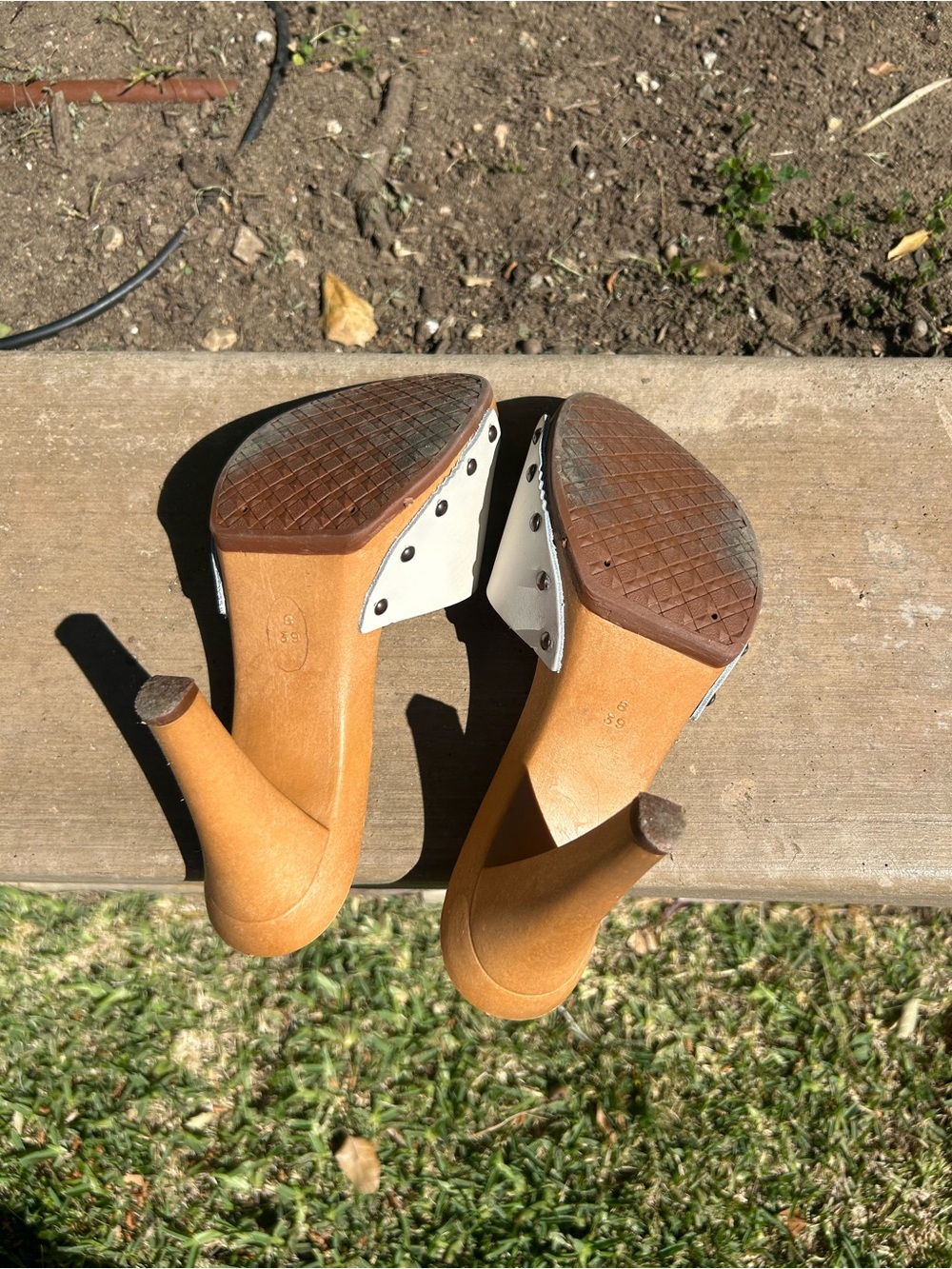 Candie's Cream Leather Slip-On Mule Heels with Wood-Look Heel - Picture 5 of 7